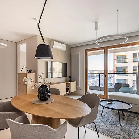 P&o Serviced Towarowa Square Apartment *