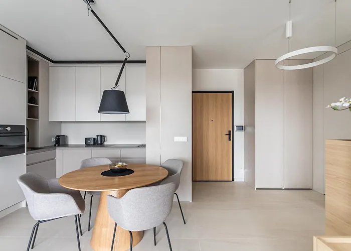 P&o Serviced Towarowa Square Apartment