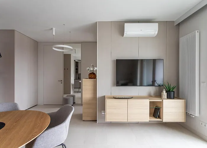 P&o Serviced Towarowa Square Apartman