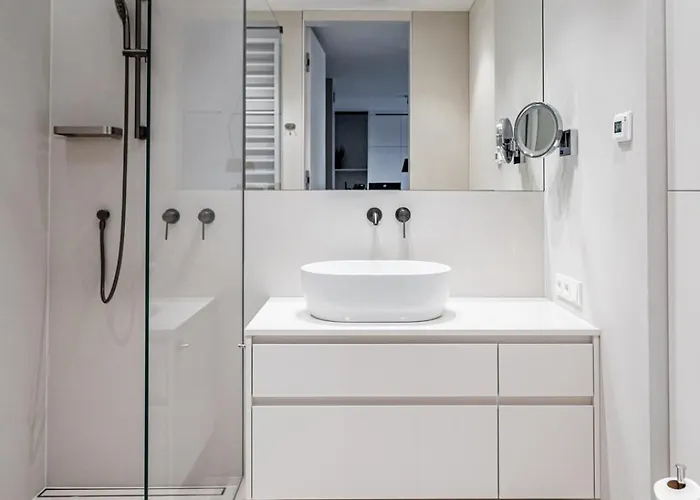 P&o Serviced Towarowa Square Apartman *