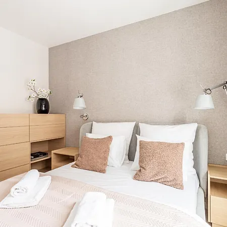 P&o Serviced Towarowa Square